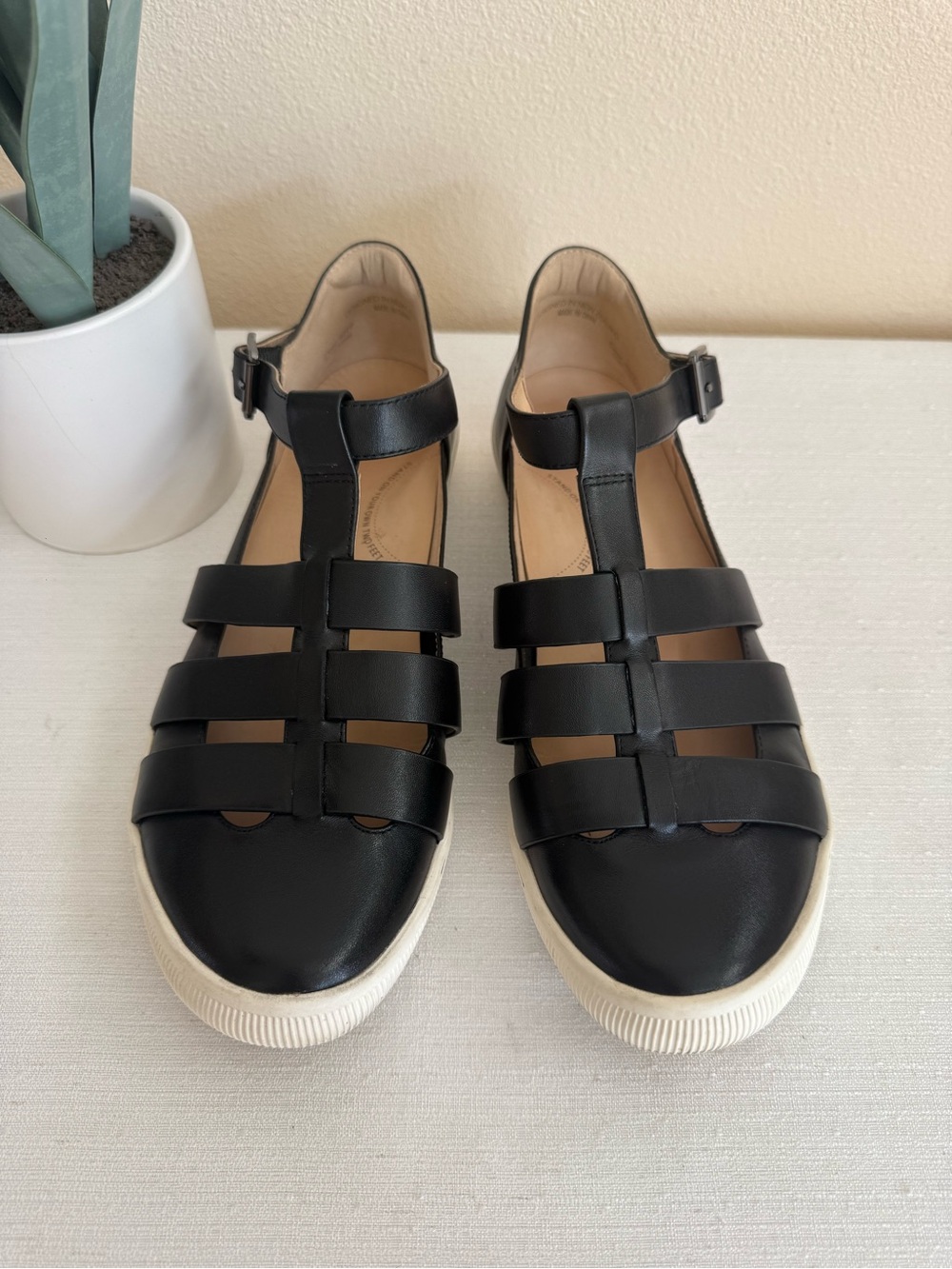 ZIERA Comfort Plus Dior Black Leather Fisherman-Style Sandals with White Sole